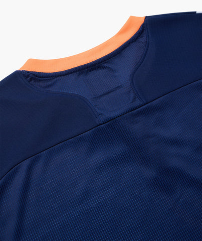COURT MOTION CREW NECK SHIRT